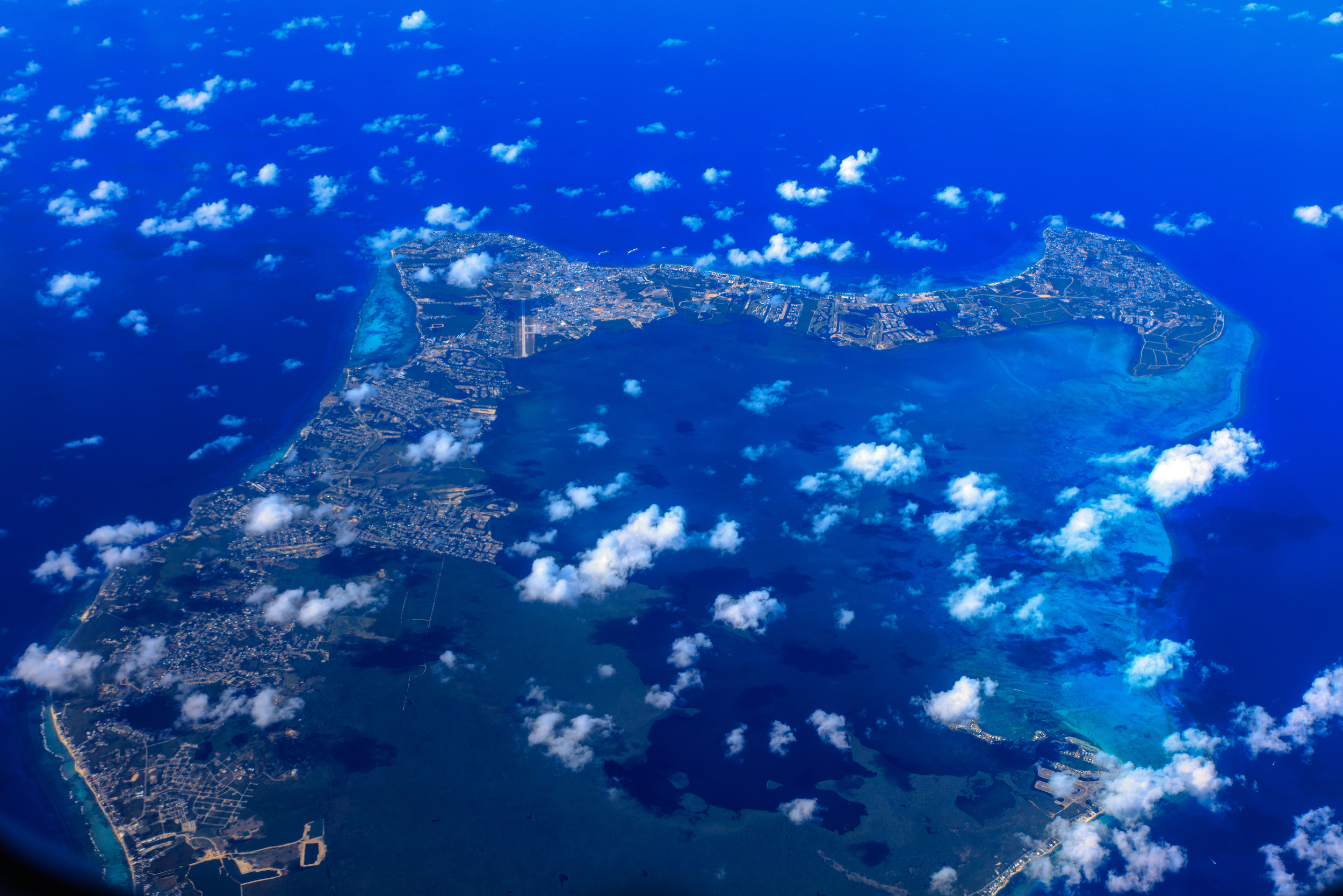 Cayman Islands • Country facts • PopulationData.net