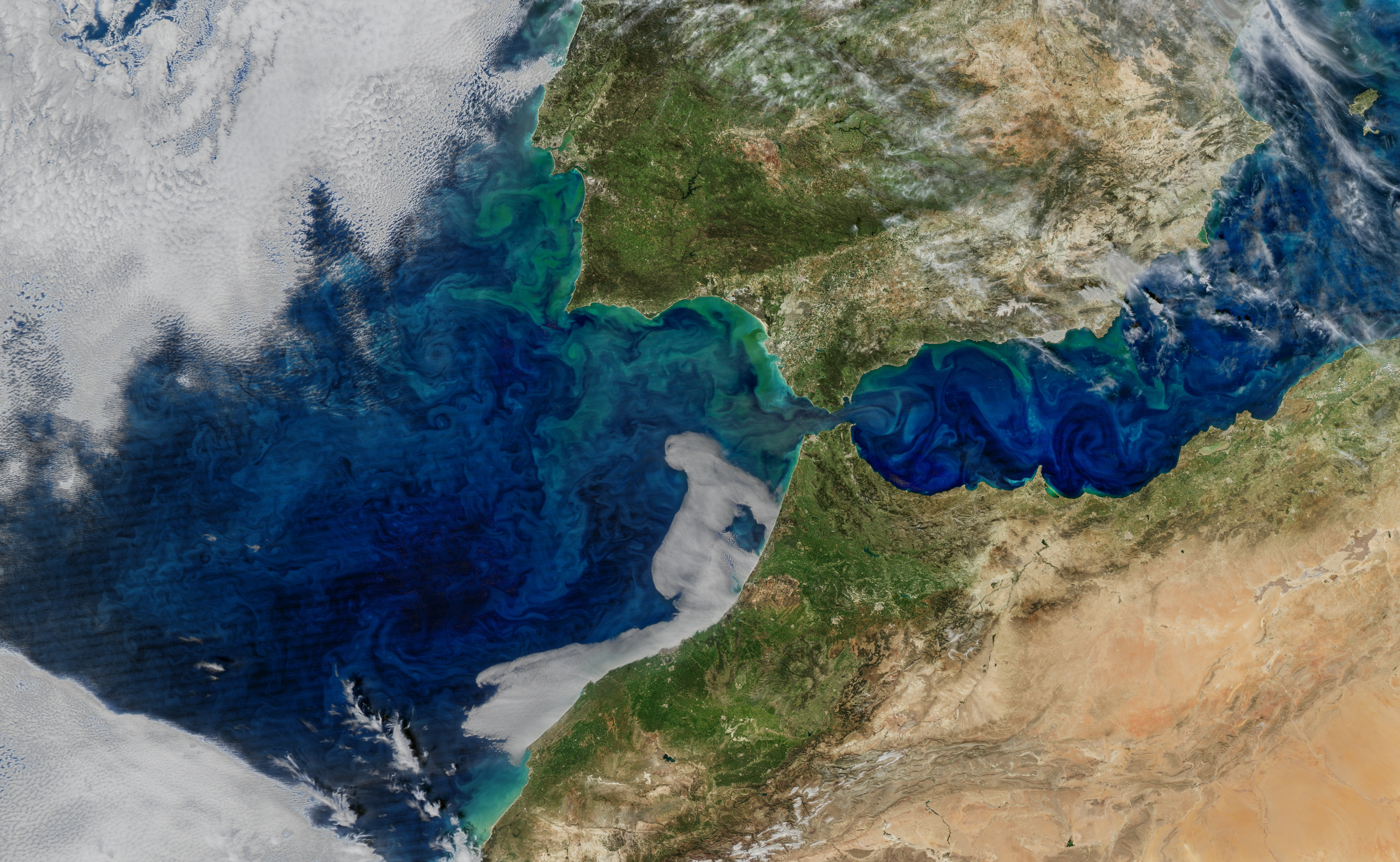 Наибольшее море атлантического океана. Снимок со спутника океана Атлантического. Тихий океан со спутника. Атлантический океан тихий океан со спутника. Атлантический океан со спутника.